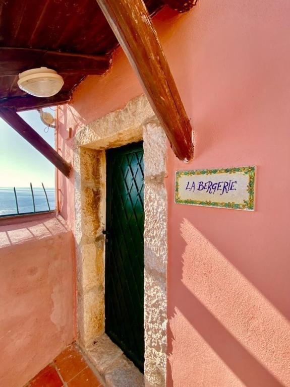 B&B La Bergerie Таормина Екстериор снимка