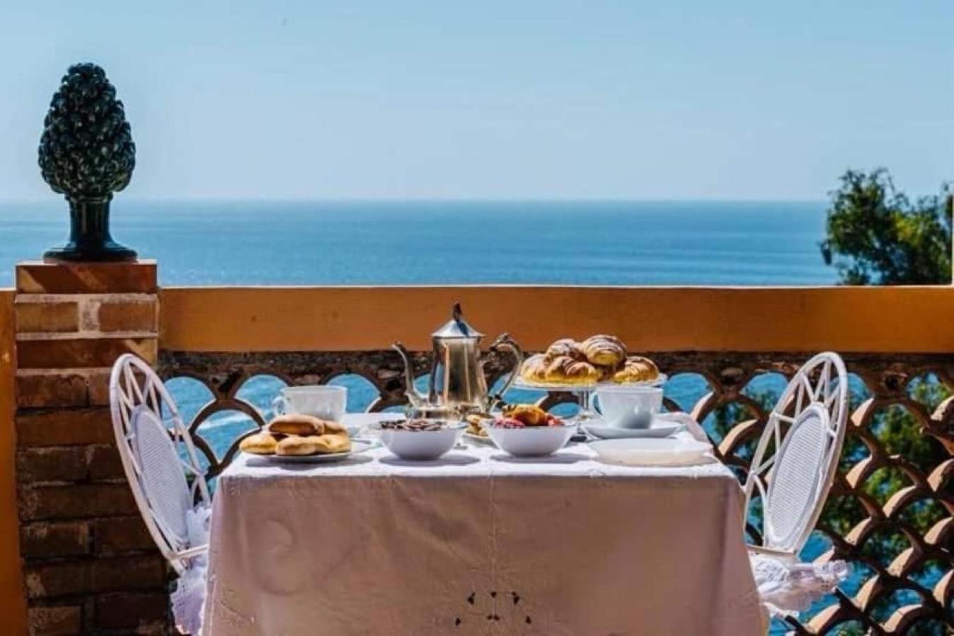 B&B La Bergerie Таормина Екстериор снимка